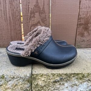 Crocs EVA Faix Fur Lined Clog Mule Shoes Women’s Size 8
